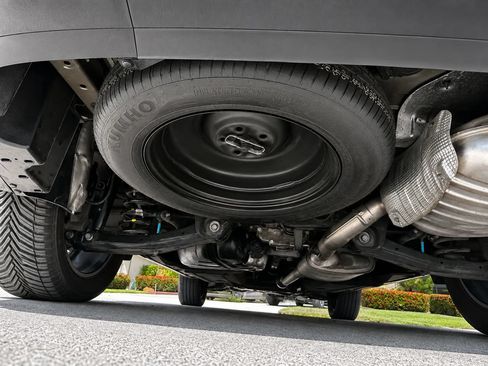 Used 2022 Kia Telluride EX w/ EX Premium Package AWD/4WD image 26