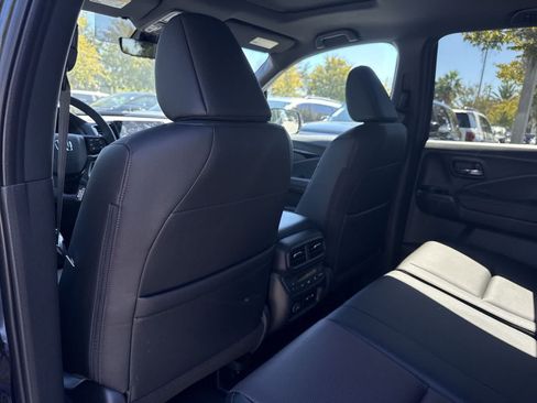 Used 2026 Honda Ridgeline Black Edition image 14