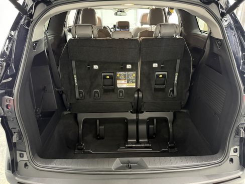 Used 2026 Toyota Sienna XLE FWD image 27