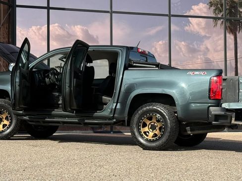Used 2017 Chevrolet Colorado LT w/ Luxury Package, Chrome AWD/4WD image 28