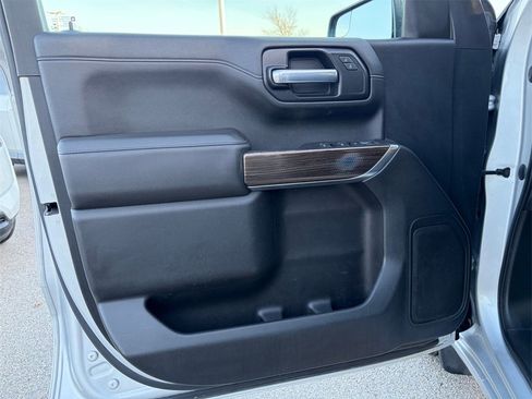 Used 2021 Chevrolet Silverado 1500 LT image 20