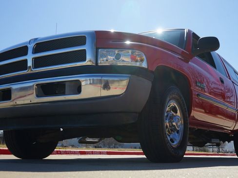 Used 1999 Dodge Ram 2500 Truck 2WD Quad Cab image 4