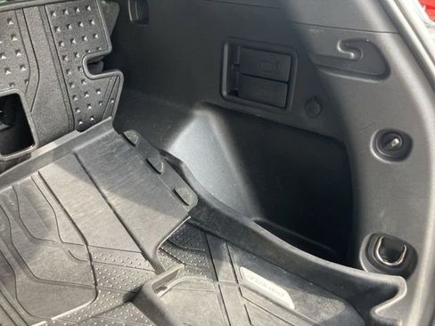 Used 2022 Chevrolet Equinox LT image 38