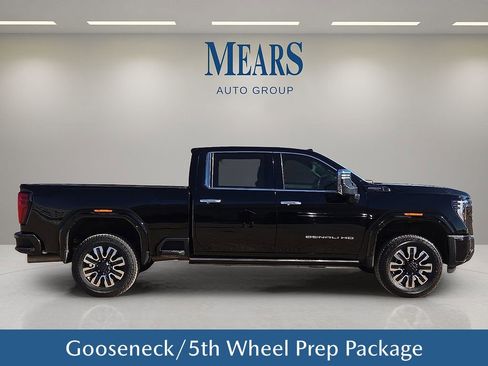 Used 2024 GMC Sierra 3500 Denali Ultimate image 7