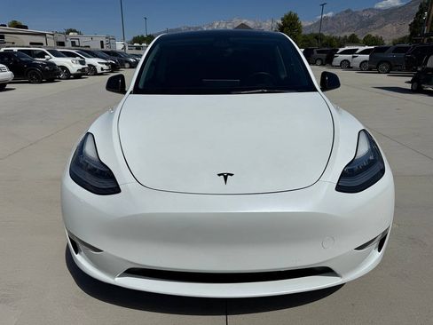 Used 2021 Tesla Model Y Long Range AWD/4WD image 8
