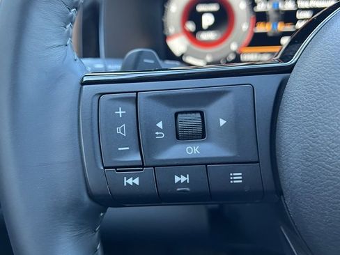 Certified 2023 Nissan Pathfinder Platinum w/ Cargo Package image 16