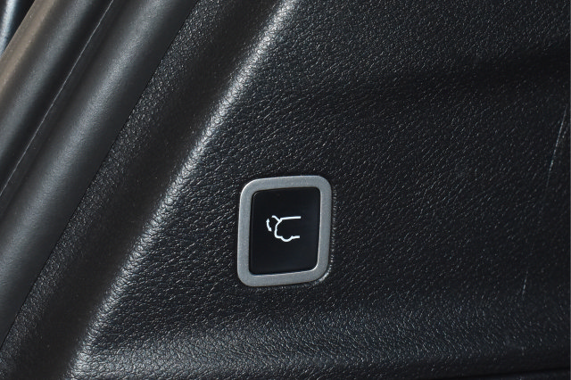 Certified 2025 Chrysler Pacifica Select FWD image 23