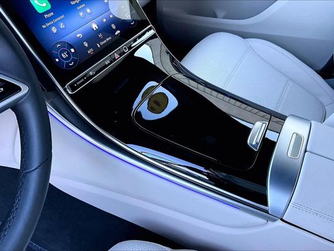 Used 2025 Mercedes-Benz GLC 300 image 16