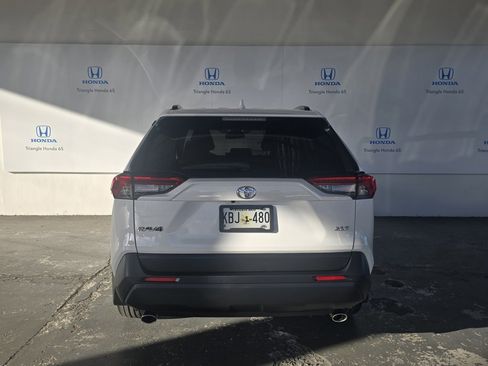 Used 2023 Toyota RAV4 XLE image 4