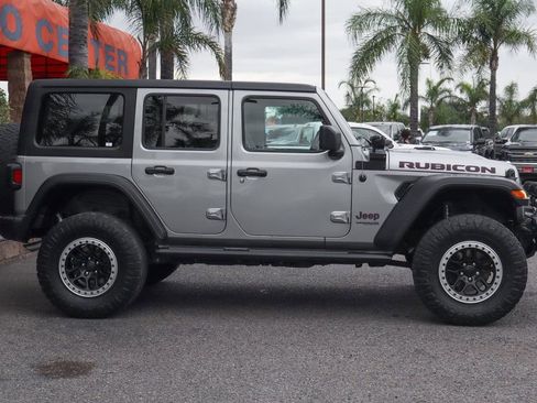 Used 2018 Jeep Wrangler Unlimited Rubicon image 11