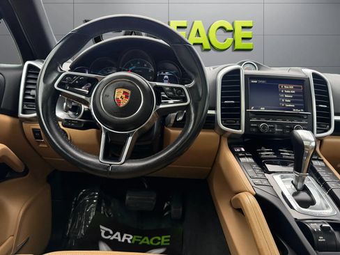 Used 2016 Porsche Cayenne AWD/4WD image 23