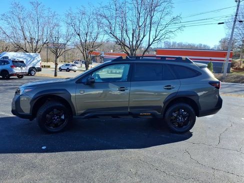 Used 2022 Subaru Outback Wilderness image 19