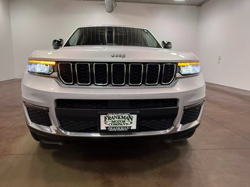 Used 2023 Jeep Grand Cherokee L Limited AWD/4WD image 40