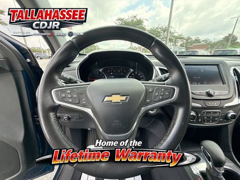 Used 2022 Chevrolet Equinox LT FWD image 17