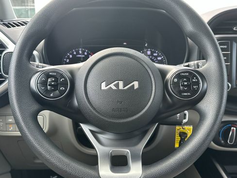 Certified 2022 Kia Soul LX w/ Technology Package image 22