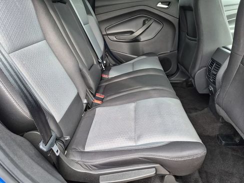 Used 2019 Ford Escape SE FWD image 17