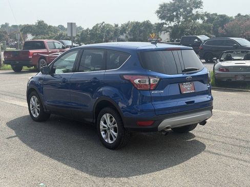Used 2017 Ford Escape SE AWD/4WD image 6