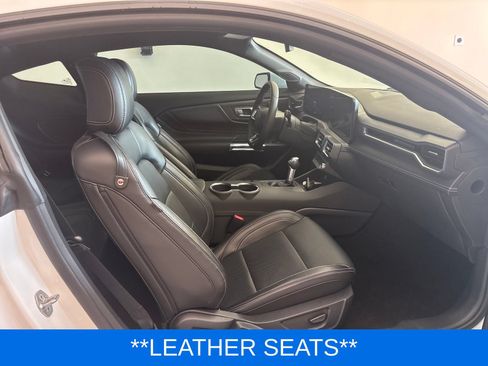 Used 2025 Ford Mustang Premium RWD image 8