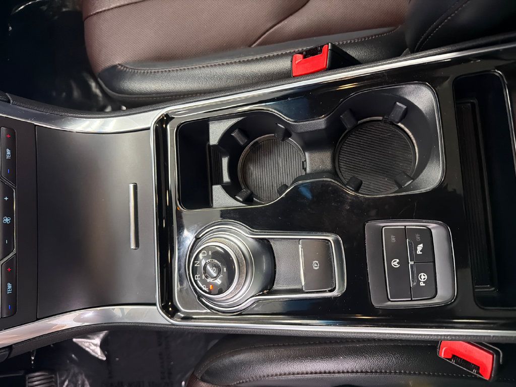 Used 2020 Ford Edge Titanium w/ Equipment Group 301A FWD image 33