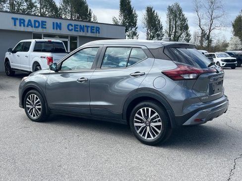 Used 2021 Nissan Kicks SV image 4