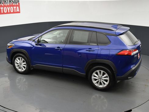 Used 2024 Toyota Corolla Cross LE w/ Moonroof Package AWD/4WD image 20
