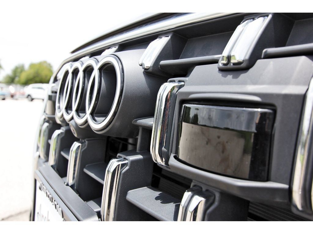 Used 2025 Audi Q7 3.0T Premium Plus AWD/4WD image 42