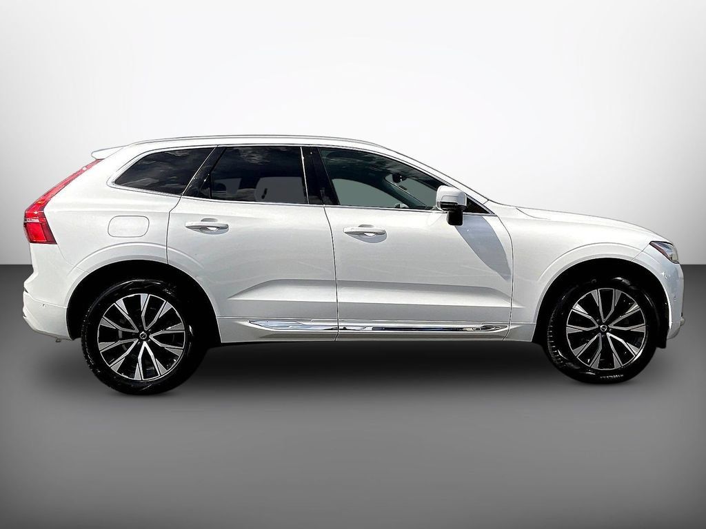 Used 2023 Volvo XC60 B5 Plus AWD/4WD image 8
