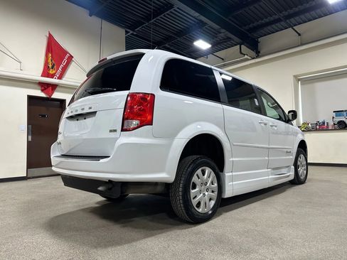 Used 2017 Dodge Grand Caravan SE w/ Power Window Group image 11