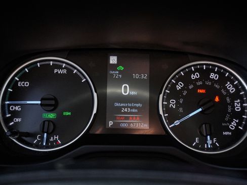 Certified 2021 Toyota RAV4 LE image 38