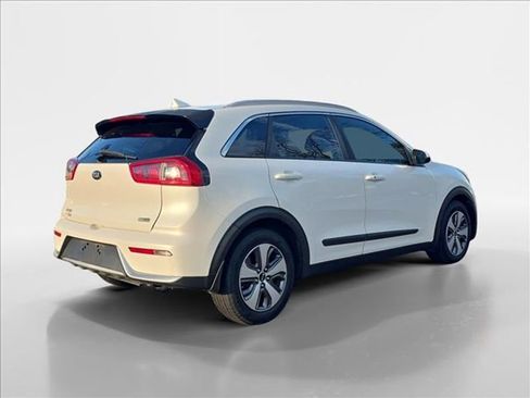 Used 2019 Kia Niro LX image 5