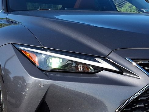 Used 2021 Lexus IS 300 w/ Comfort Package RWD image 9