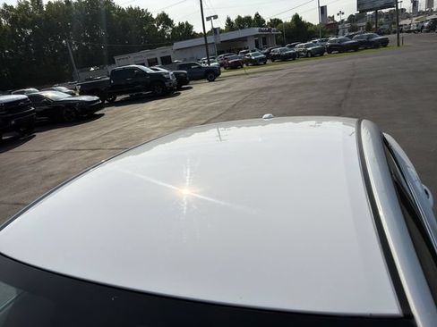 Used 2022 Nissan Sentra SV FWD image 14
