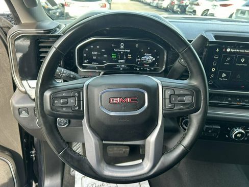 Used 2025 GMC Sierra 1500 SLT AWD/4WD image 5