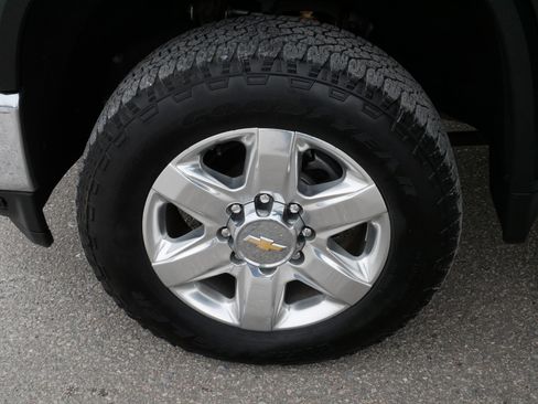 Used 2021 Chevrolet Silverado 3500 LTZ w/ LTZ Premium Package AWD/4WD image 15