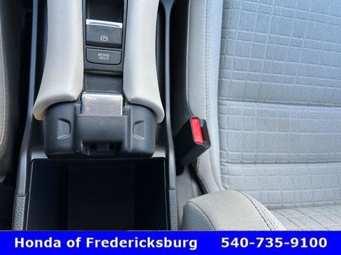 Certified 2024 Honda HR-V LX image 29