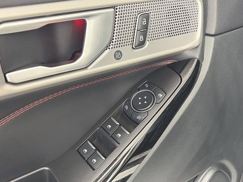 Used 2023 Ford Explorer ST-Line w/ Class IV Trailer Tow Package image 25