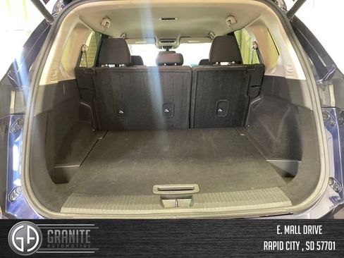 Used 2025 Nissan Rogue SV AWD/4WD image 28