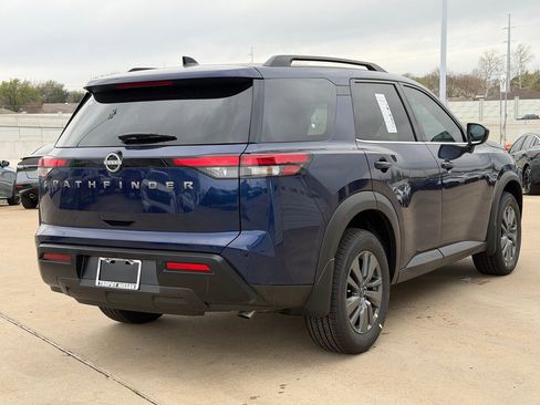 New 2026 Nissan Pathfinder SV image 5