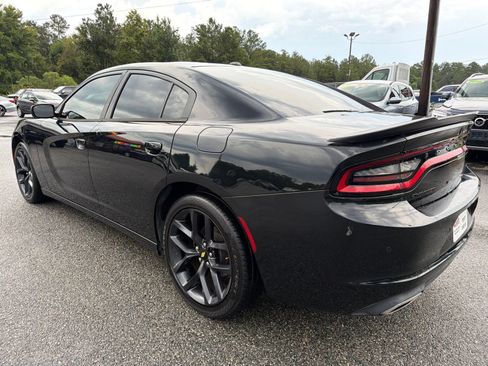 Used 2019 Dodge Charger SXT w/ Plus Group RWD image 6