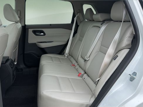 Certified 2023 Nissan Rogue SV w/ SV Premium Package AWD/4WD image 15
