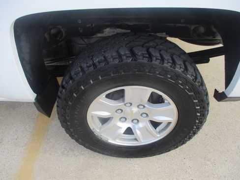 Used 2017 Chevrolet Silverado 1500 LT w/ All Star Edition AWD/4WD image 10