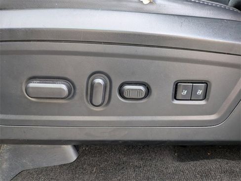 Used 2015 Lincoln Navigator 4WD image 20