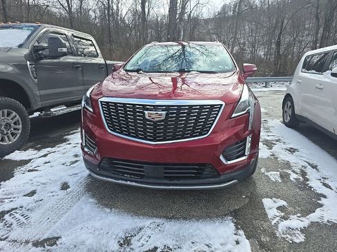 Used 2023 Cadillac XT5 Premium Luxury w/ Technology Package image 2