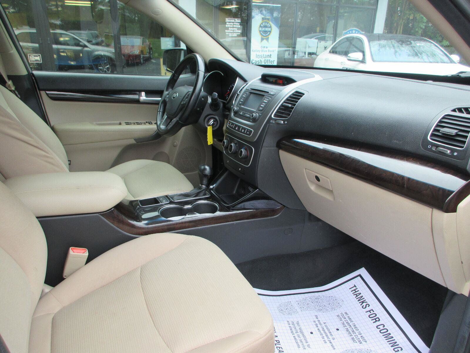 Used 2014 Kia Sorento LX FWD image 14