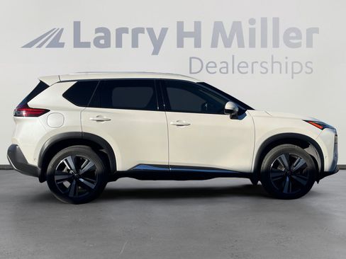 Used 2023 Nissan Rogue SL w/ SL Premium Package image 6