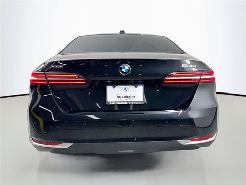 New 2026 BMW 530i xDrive w/ Premium Package AWD/4WD image 11