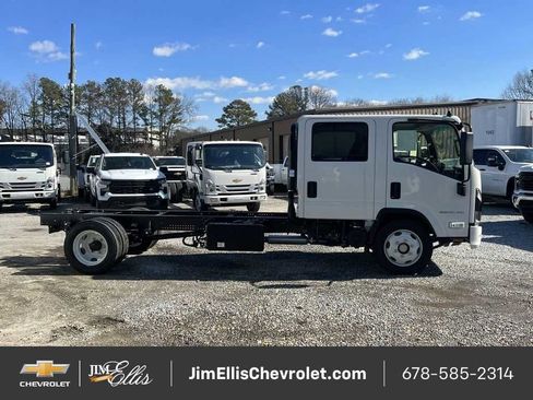 New 2025 Chevrolet Low Cab Forward 5500XD image 2