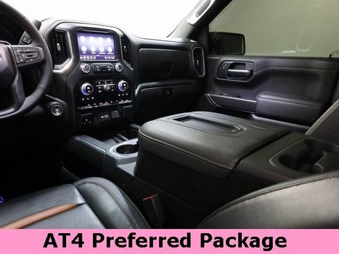 Used 2022 GMC Sierra 1500 AT4 w/ AT4 Preferred Package image 12