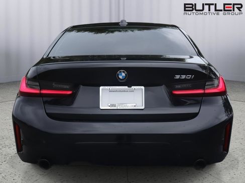 Used 2024 BMW 330i Sedan w/ M Sport Package RWD image 5