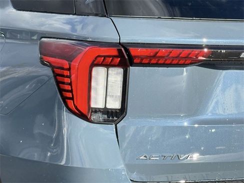 New 2026 Ford Explorer Active w/ Active Comfort Package image 8